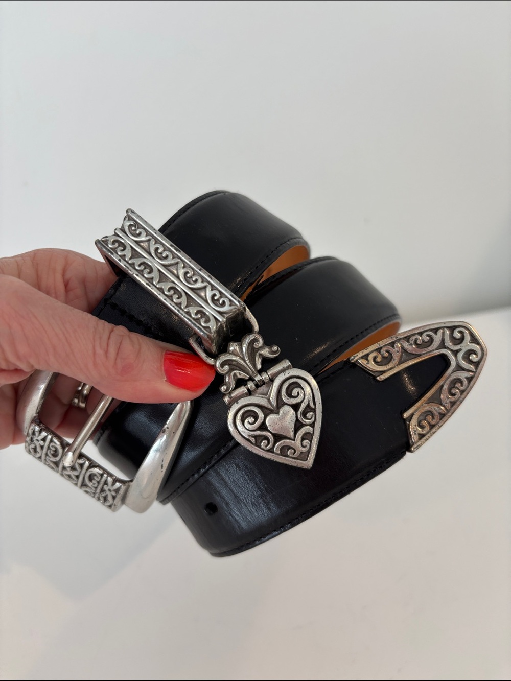 Brighton Museum Collection black leather belt silver-toned hardware locket small